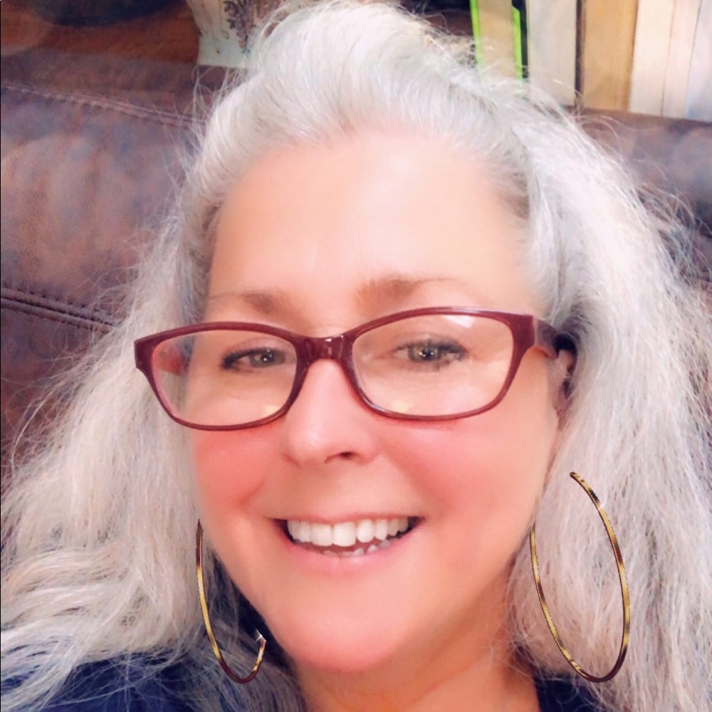 Meet your Posher, Melanie